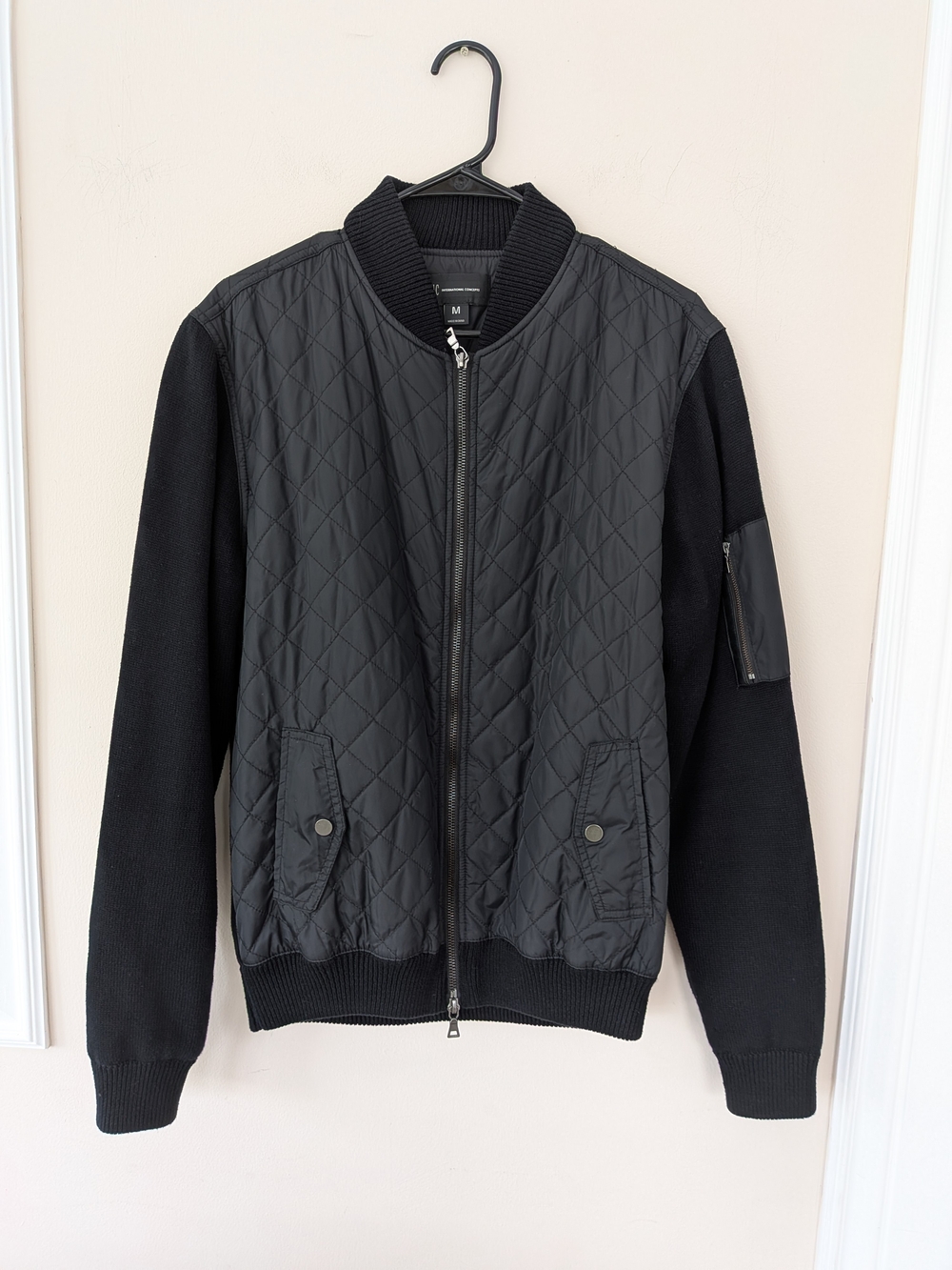 INC International Concepts Men’s M Black Quilted Knit Sleeve Bomber Jacket